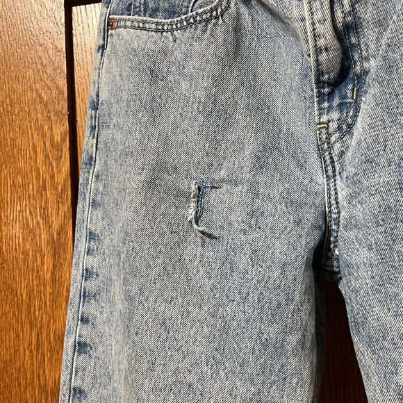 Levi's Light Blue Straight Leg Jeans - Picture 5 of 5